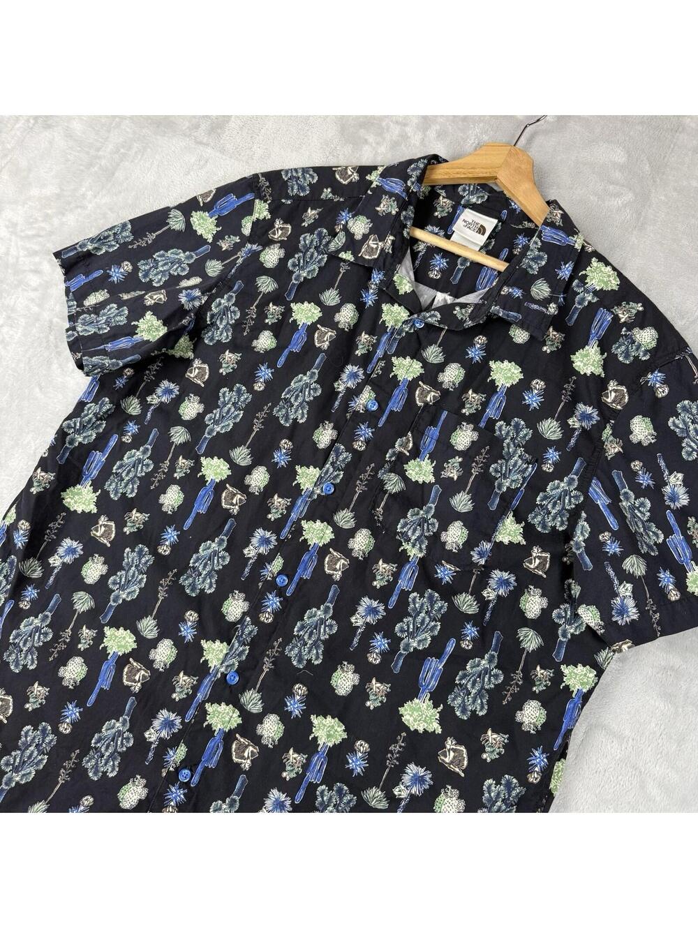 The North Face Men’s Black Short-Sleeve Cactus Print Shirt